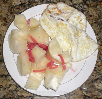 Yuca con Huevo (Pequeño)