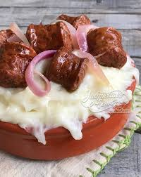 Yuca con Longaniza (Pequeño)